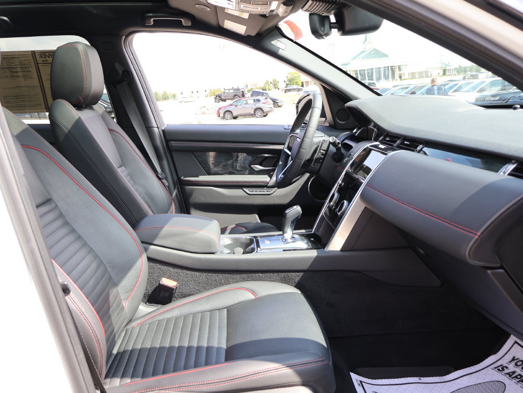 Used 2023 Land Rover Discovery Sport SE R-Dynamic AWD/4WD image 8