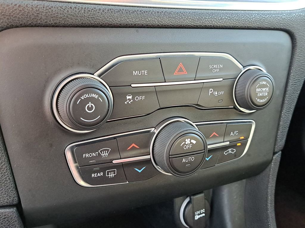 Used 2018 Dodge Charger SXT Plus w/ Blacktop Package image 23