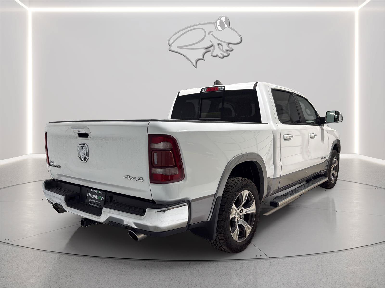 Used 2019 RAM 1500 Laramie AWD/4WD image 5