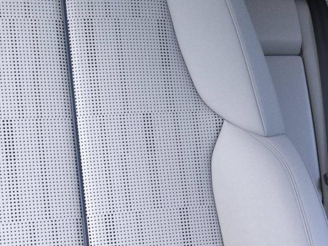 New 2027 Cadillac Lyriq Luxury w/ LPO, Floor Liner Package AWD/4WD image 21