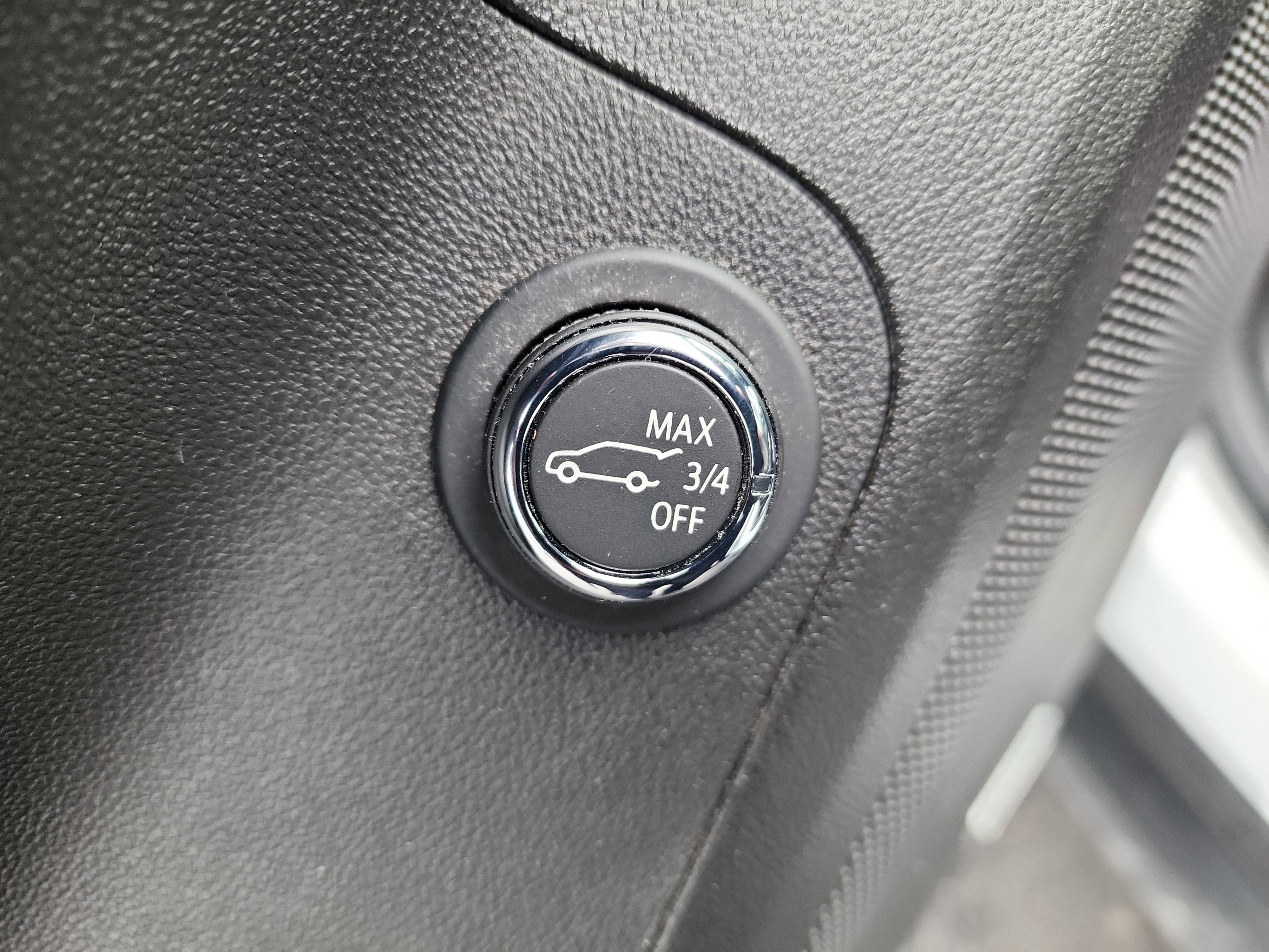 Certified 2022 GMC Acadia SLT w/ Elevation Edition image 13