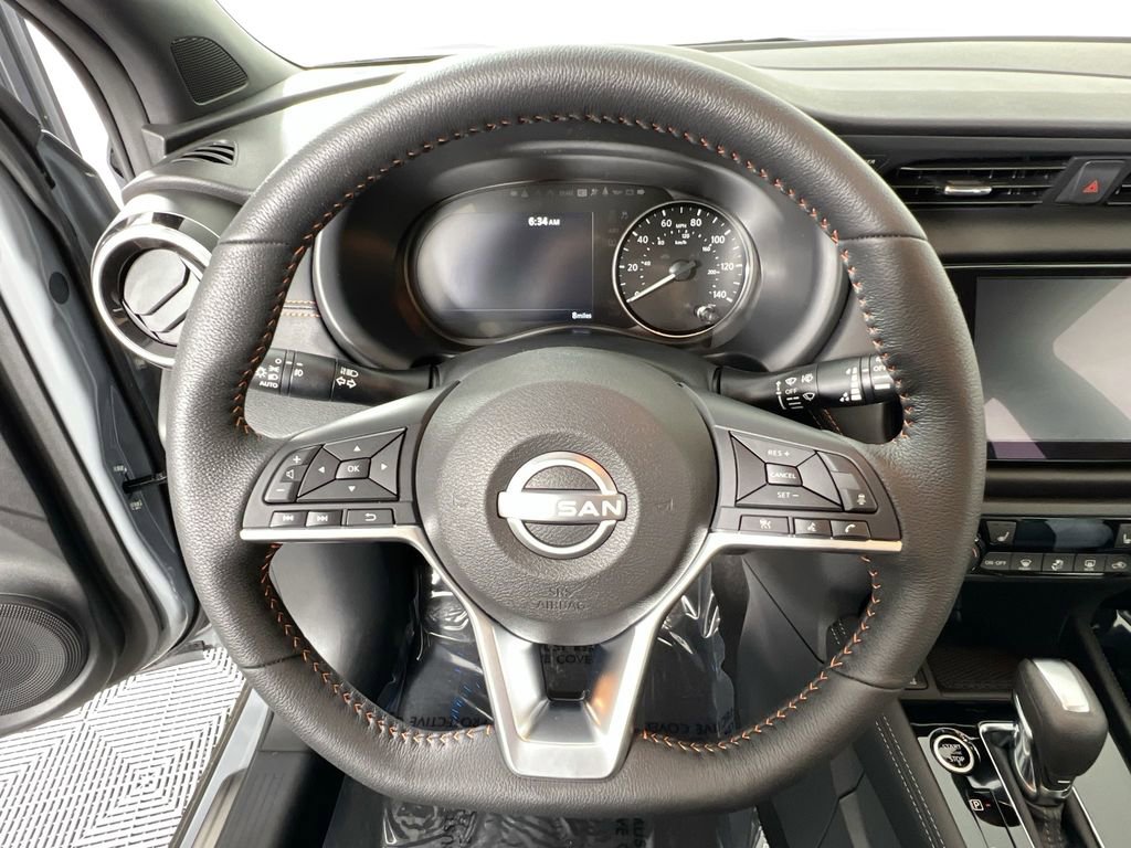 Used 2024 Nissan Kicks SR w/ SR Premium Package image 11