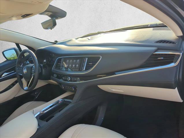 Used 2022 Buick Enclave Avenir w/ Avenir Technology Package AWD/4WD image 27