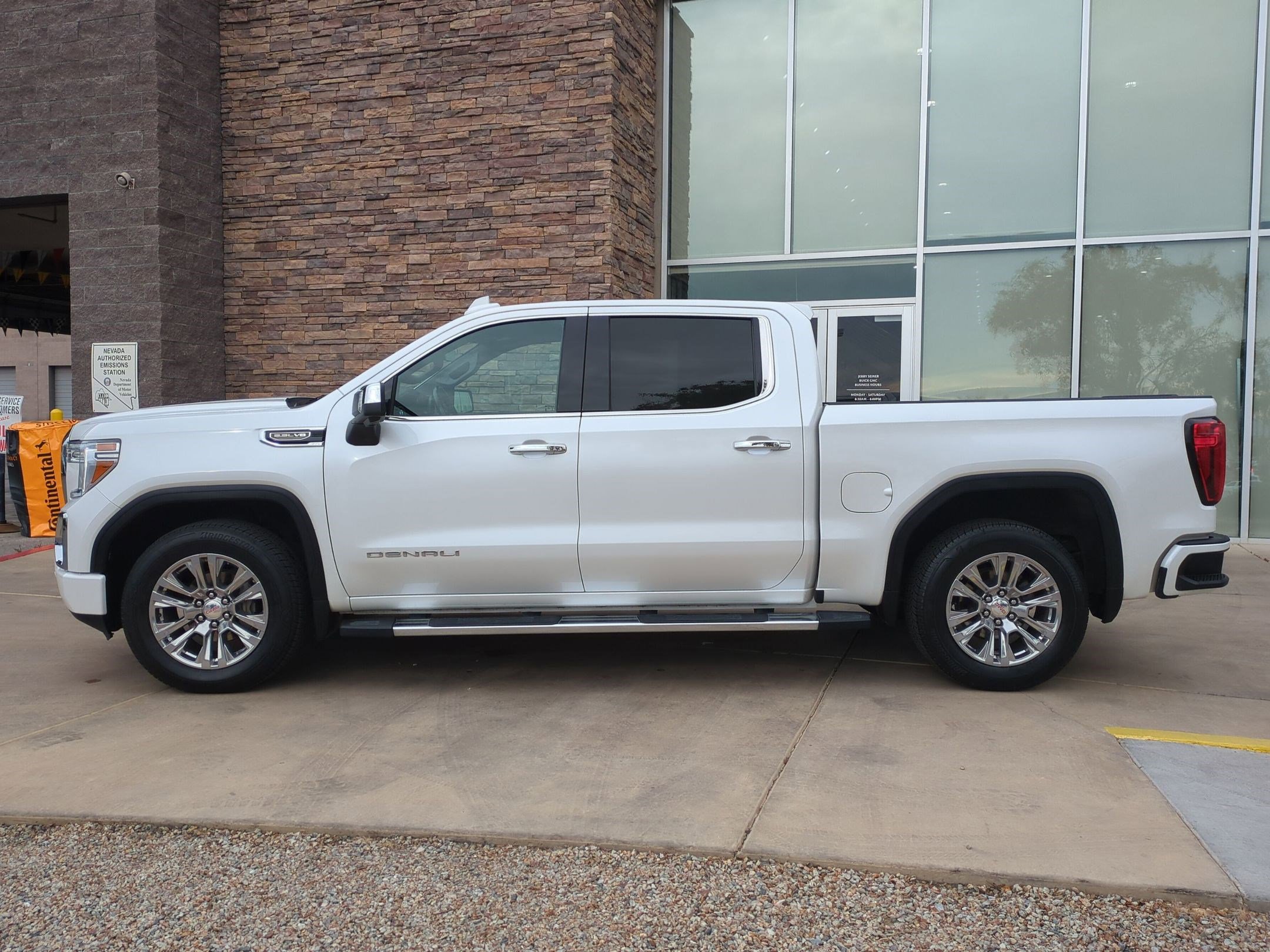 Certified 2021 GMC Sierra 1500 Denali w/ Technology Package image 2