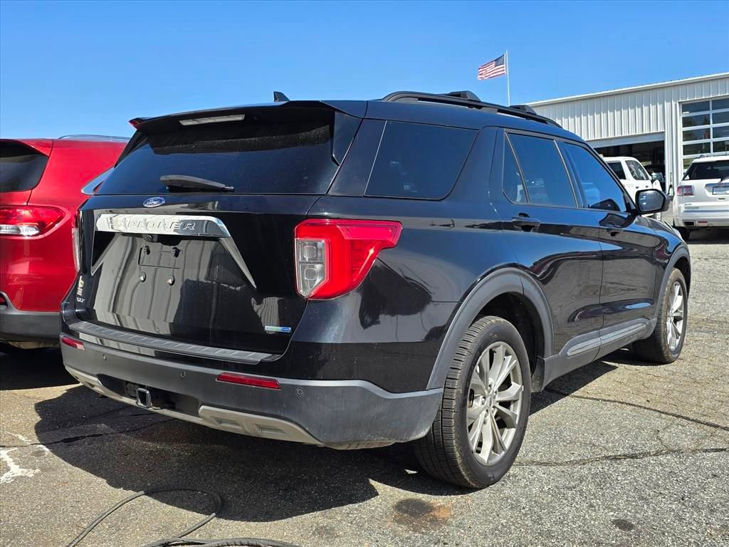 Used 2020 Ford Explorer XLT w/ Equipment Group 202A image 10