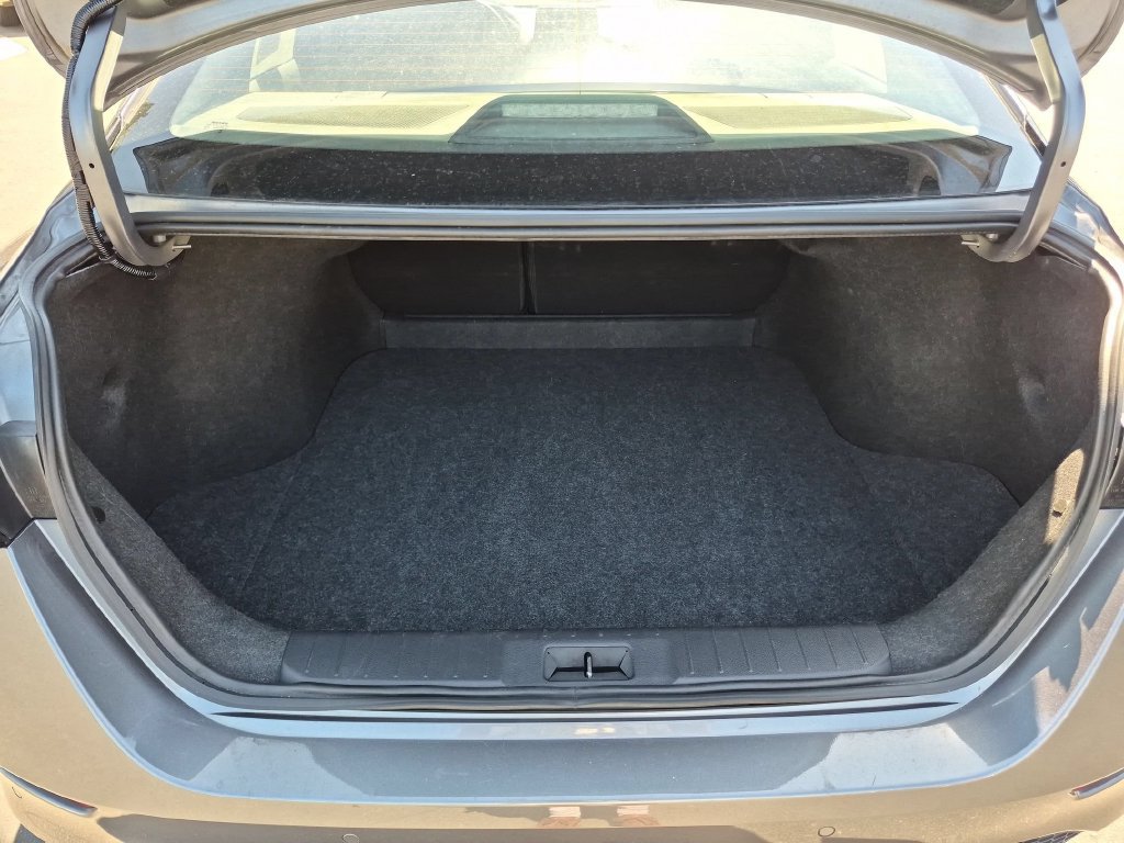 Used 2025 Nissan Sentra SV FWD image 29