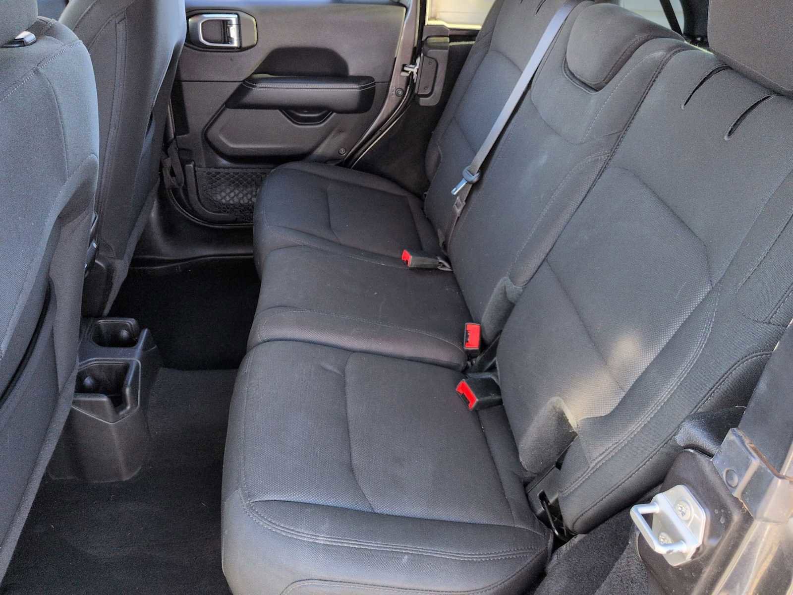 Used 2022 Jeep Wrangler Unlimited Sahara w/ Cold Weather Group image 20