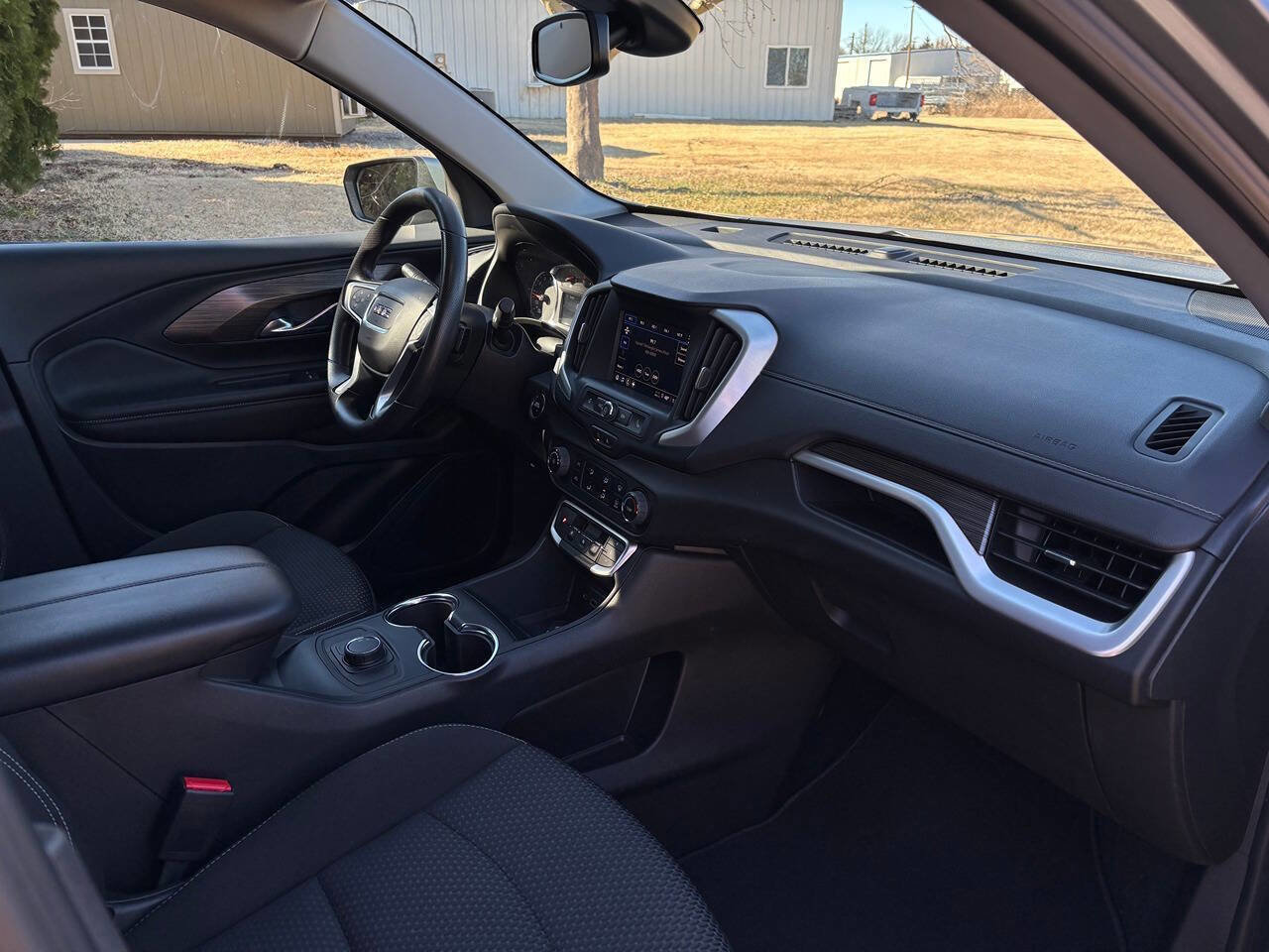 Used 2024 GMC Terrain SLE image 13