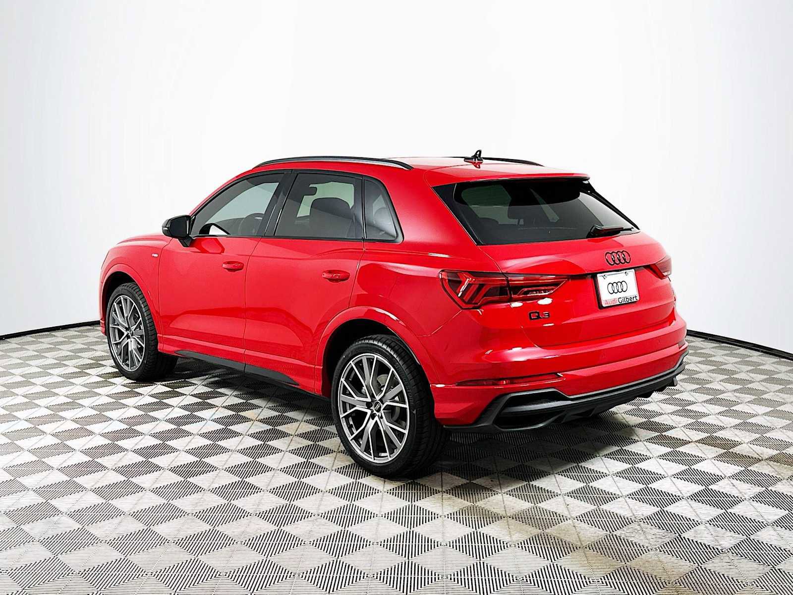 Certified 2025 Audi Q3 2.0T Premium Plus w/ Premium Plus Package image 5