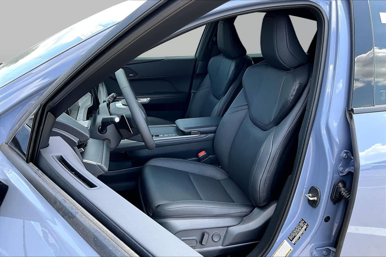 New 2026 Lexus ES 350h w/ Cold Area Package FWD image 9