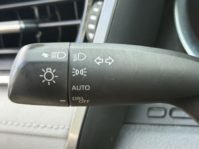 Used 2018 Toyota Camry XSE w/ Driver Assist Package FWD image 21