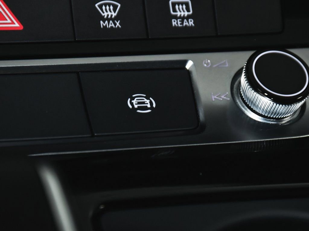 Used 2025 Audi Q7 3.0T Premium w/ Convenience Package image 41