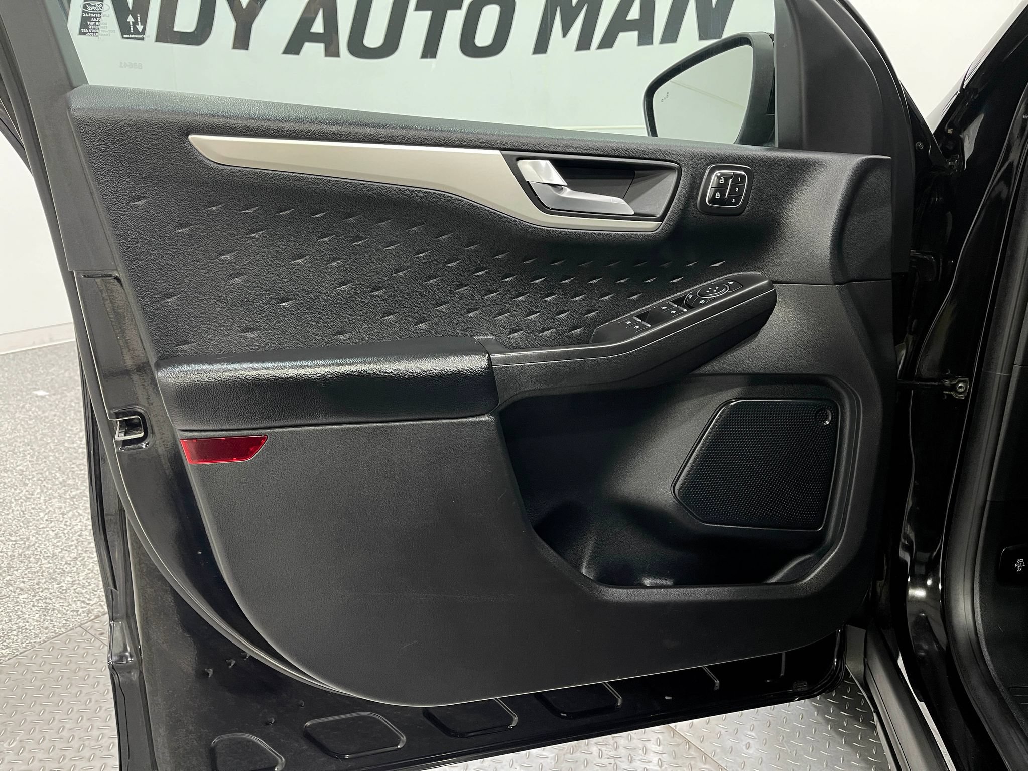 Used 2020 Ford Escape SEL FWD image 13