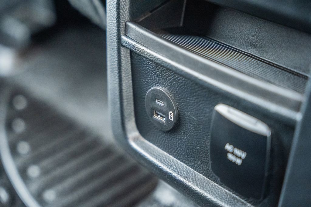 Used 2022 Ford Edge ST-Line image 35