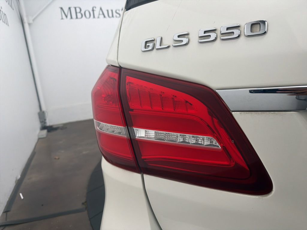 Used 2017 Mercedes-Benz GLS 550 4MATIC image 9