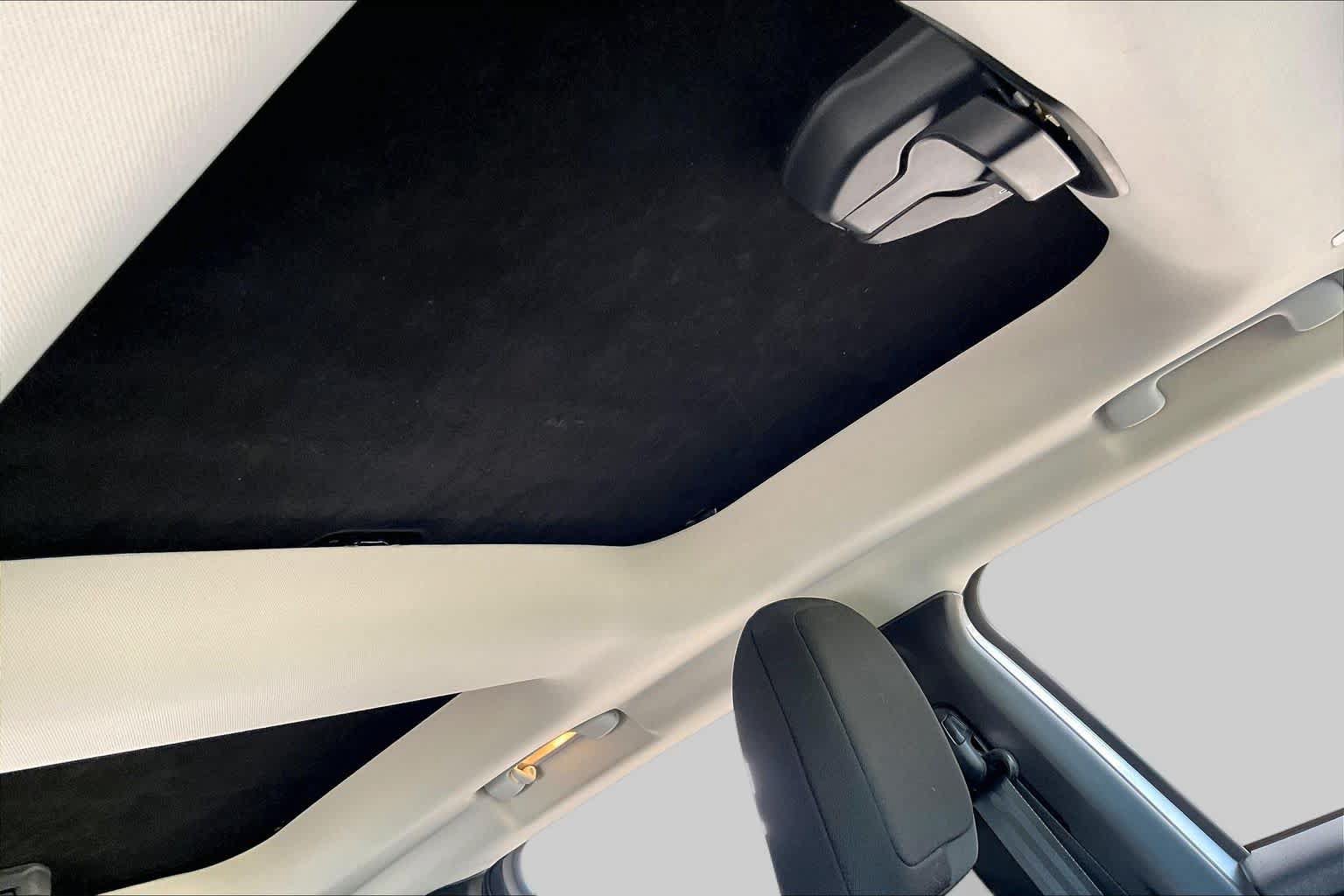 Used 2020 Jeep Renegade Altitude w/ UConnect 8.4 Nav Group AWD/4WD image 14