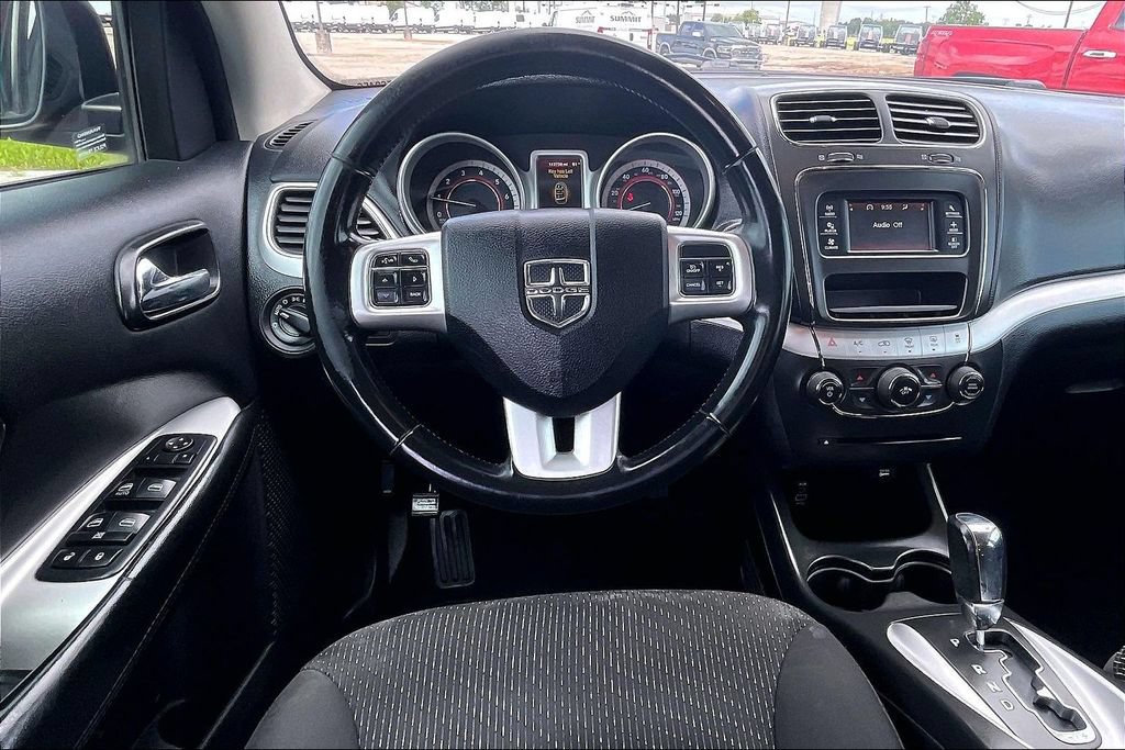 Used 2017 Dodge Journey SE w/ Flexible Seating Group FWD image 8
