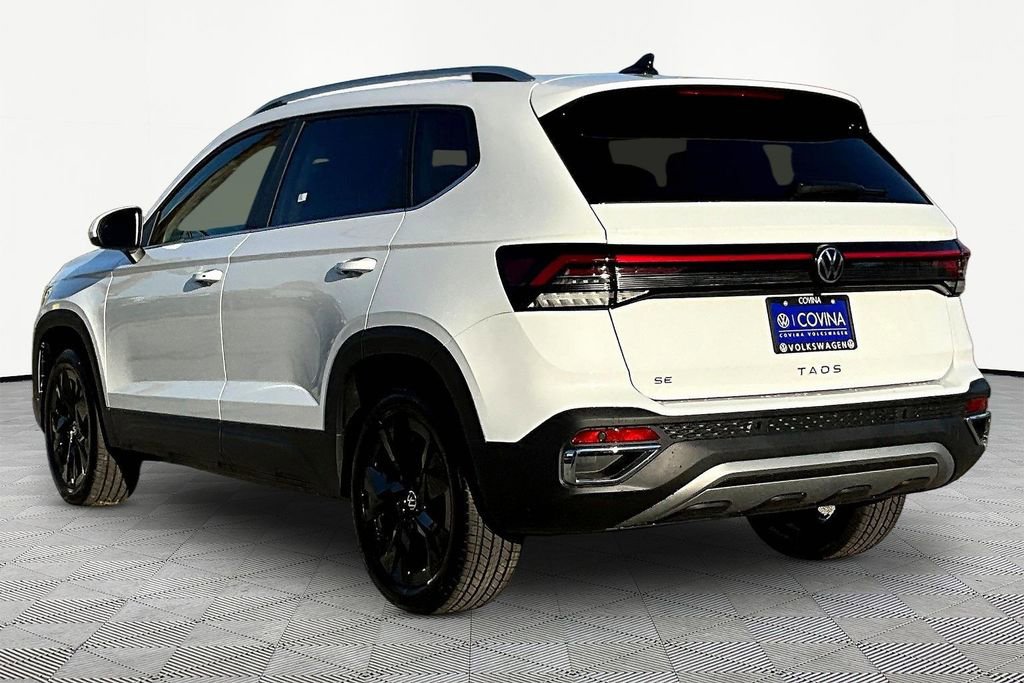 New 2026 Volkswagen Taos SE image 4
