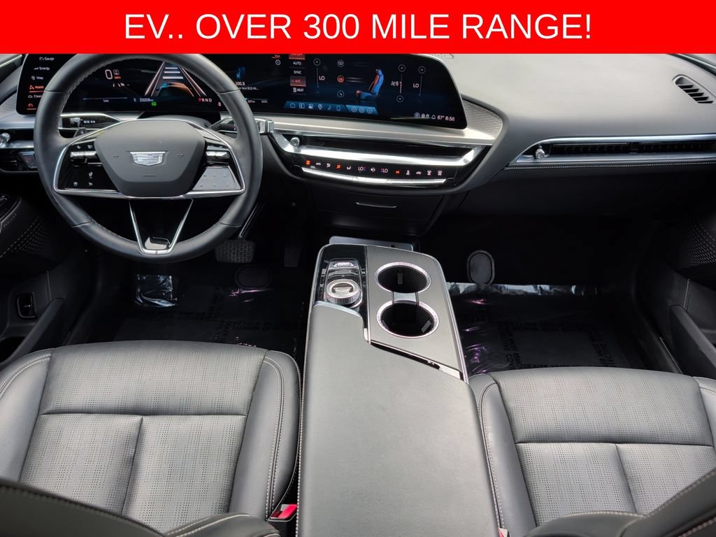 Used 2024 Cadillac Lyriq Luxury w/ LPO, Floor Liner Package AWD/4WD image 18