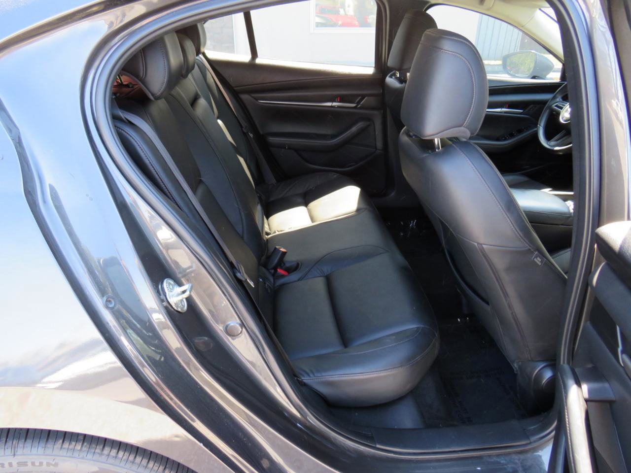 Used 2021 MAZDA MAZDA3 s image 17