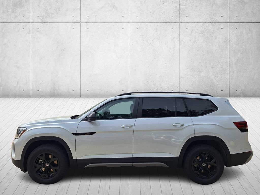 New 2026 Volkswagen Atlas Peak Edition image 2
