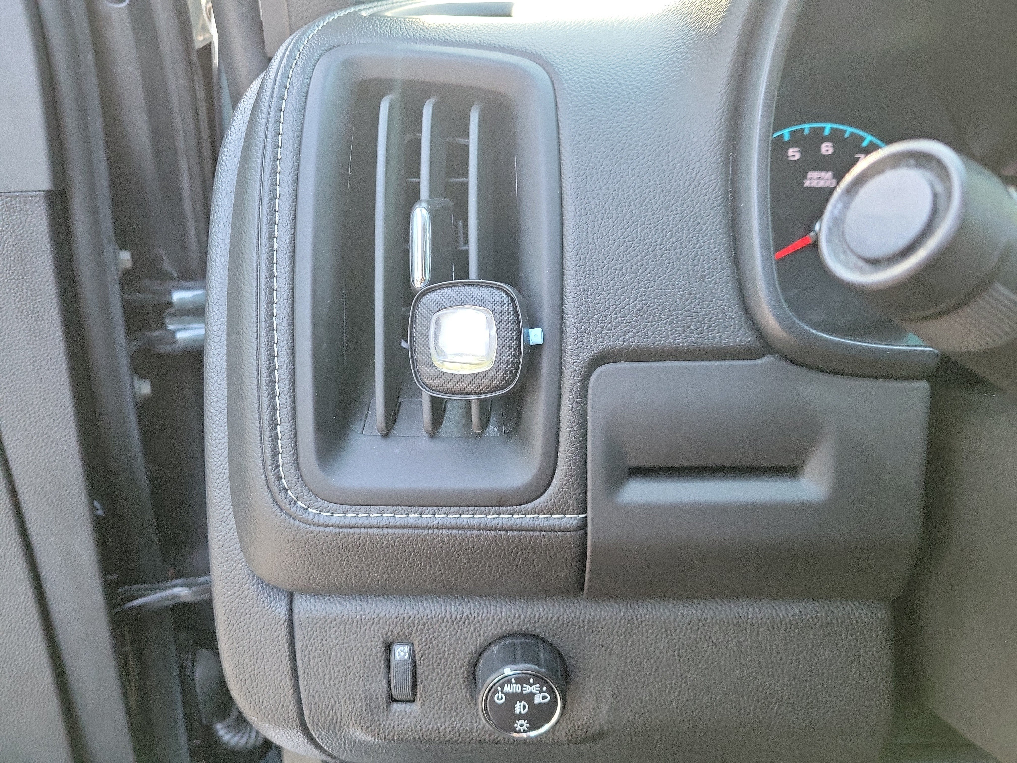 Used 2017 GMC Canyon Denali RWD image 18