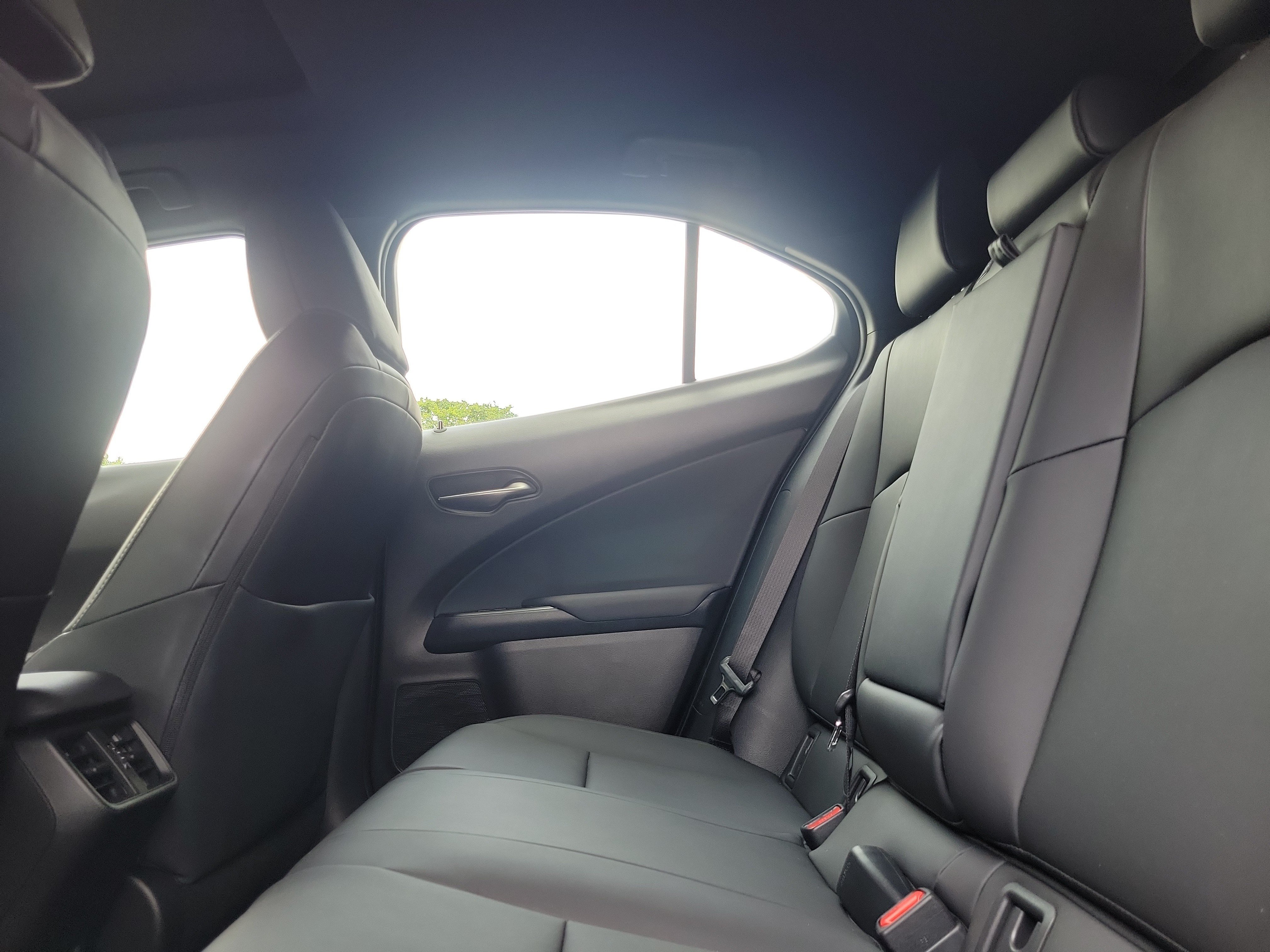 Used 2023 Lexus UX 250h FWD w/ Accessory Package (Z1) image 11