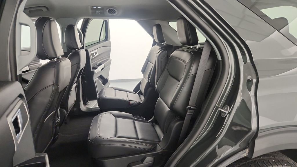 Used 2023 Ford Explorer XLT w/ Equipment Group 202A image 29