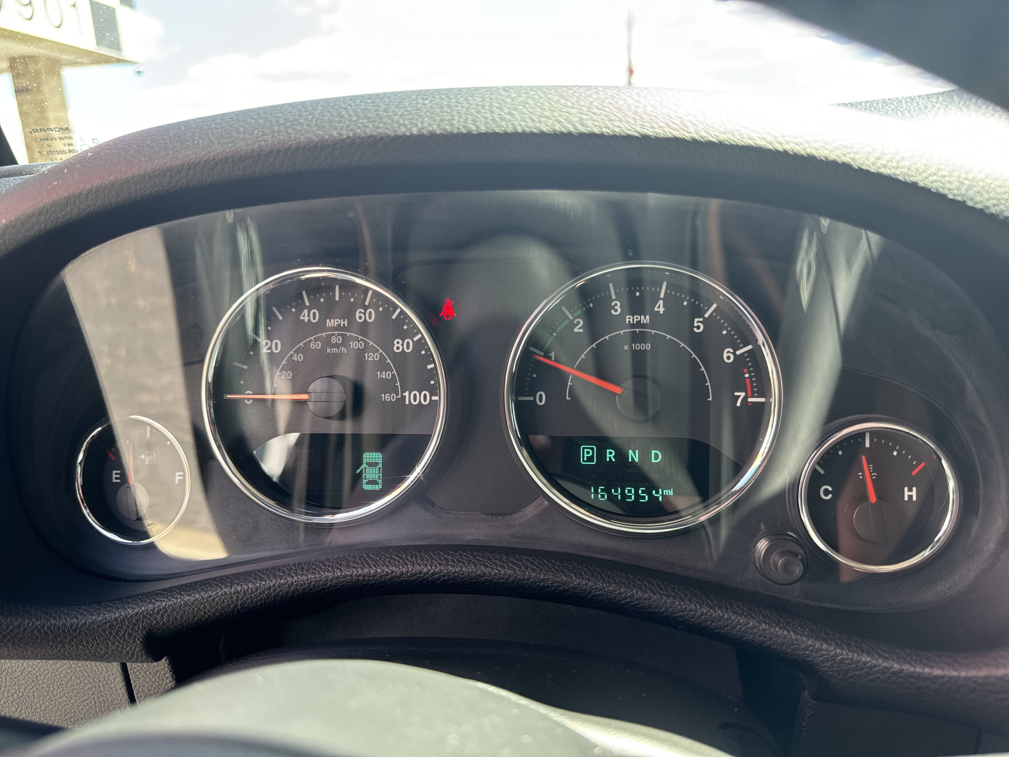 Used 2017 Jeep Wrangler Sport w/ Connectivity Group AWD/4WD image 17