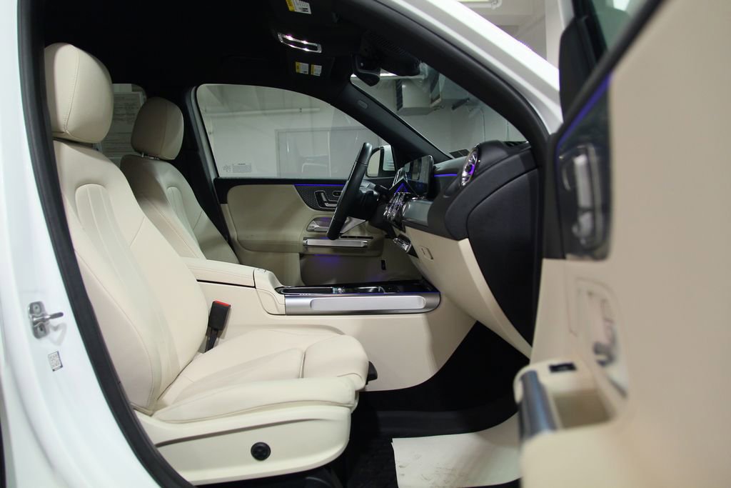 Certified 2025 Mercedes-Benz GLB 250 4MATIC image 22