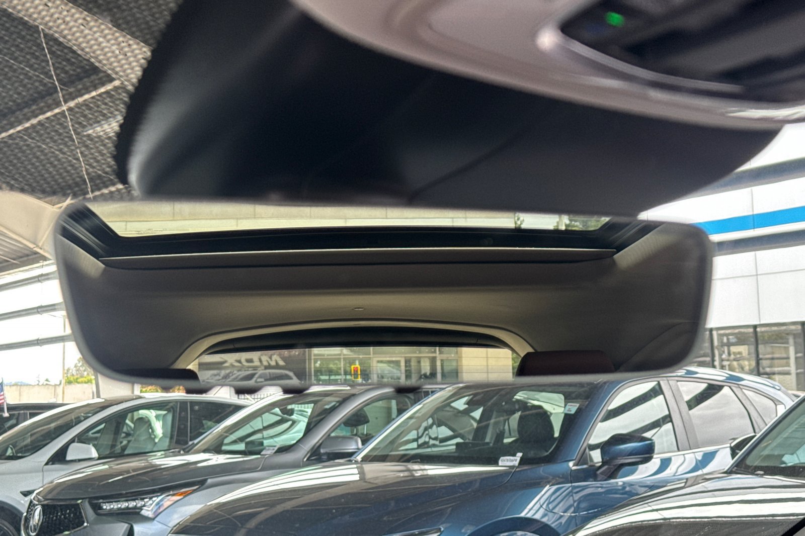 Used 2025 Acura RDX w/ Technology Package AWD/4WD image 25