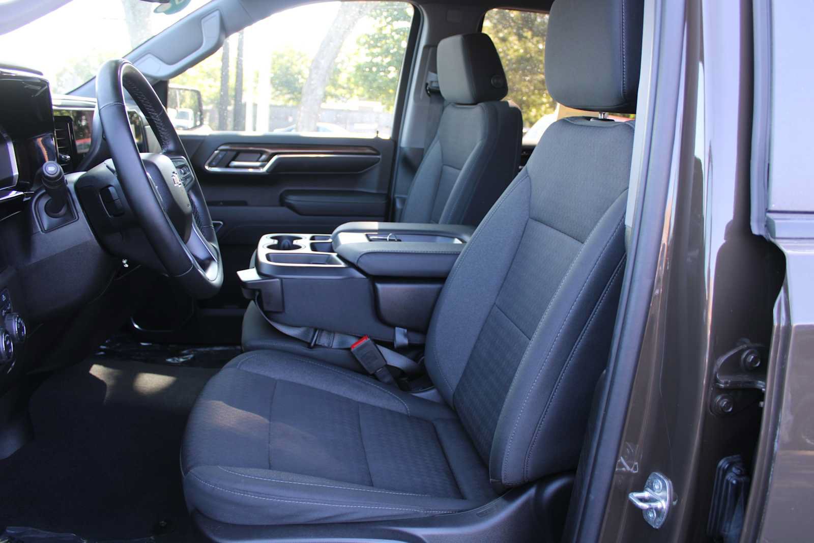 Certified 2023 Chevrolet Silverado 1500 LT AWD/4WD image 9