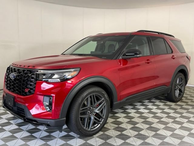 Used 2025 Ford Explorer ST AWD/4WD image 2
