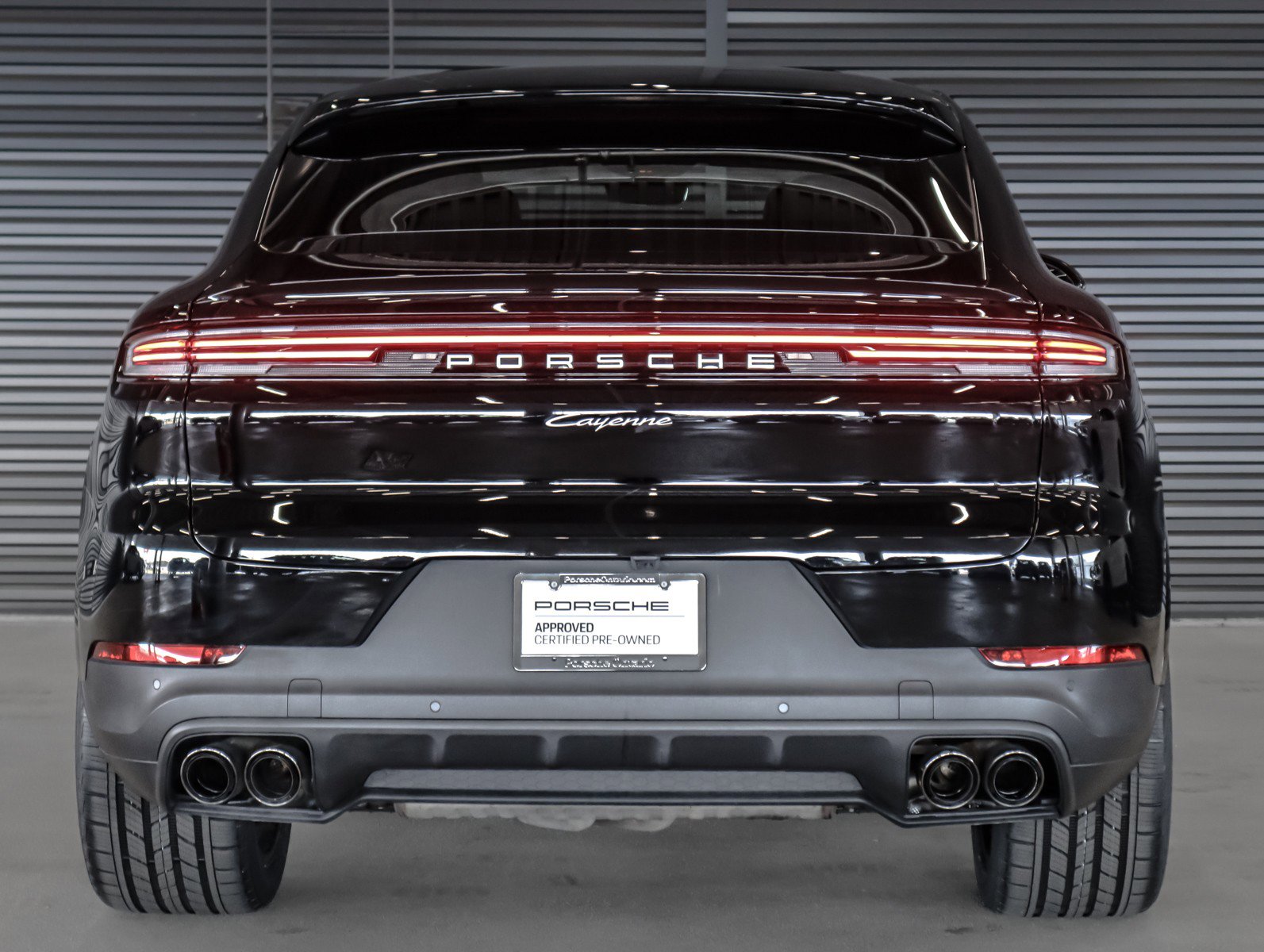 Used 2024 Porsche Cayenne Coupe AWD/4WD image 9