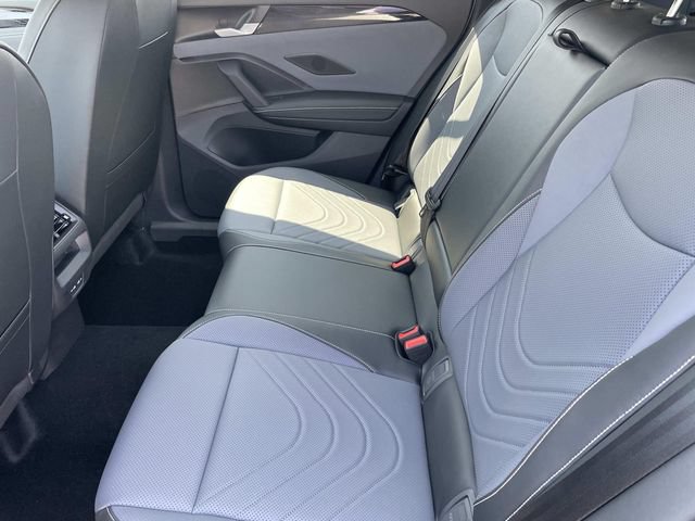 New 2026 Volkswagen Tiguan SE FWD image 23