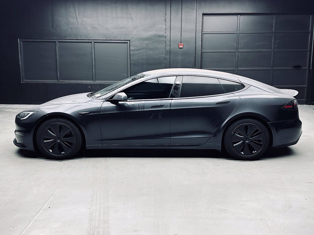 Used 2024 Tesla Model S Plaid AWD/4WD image 3