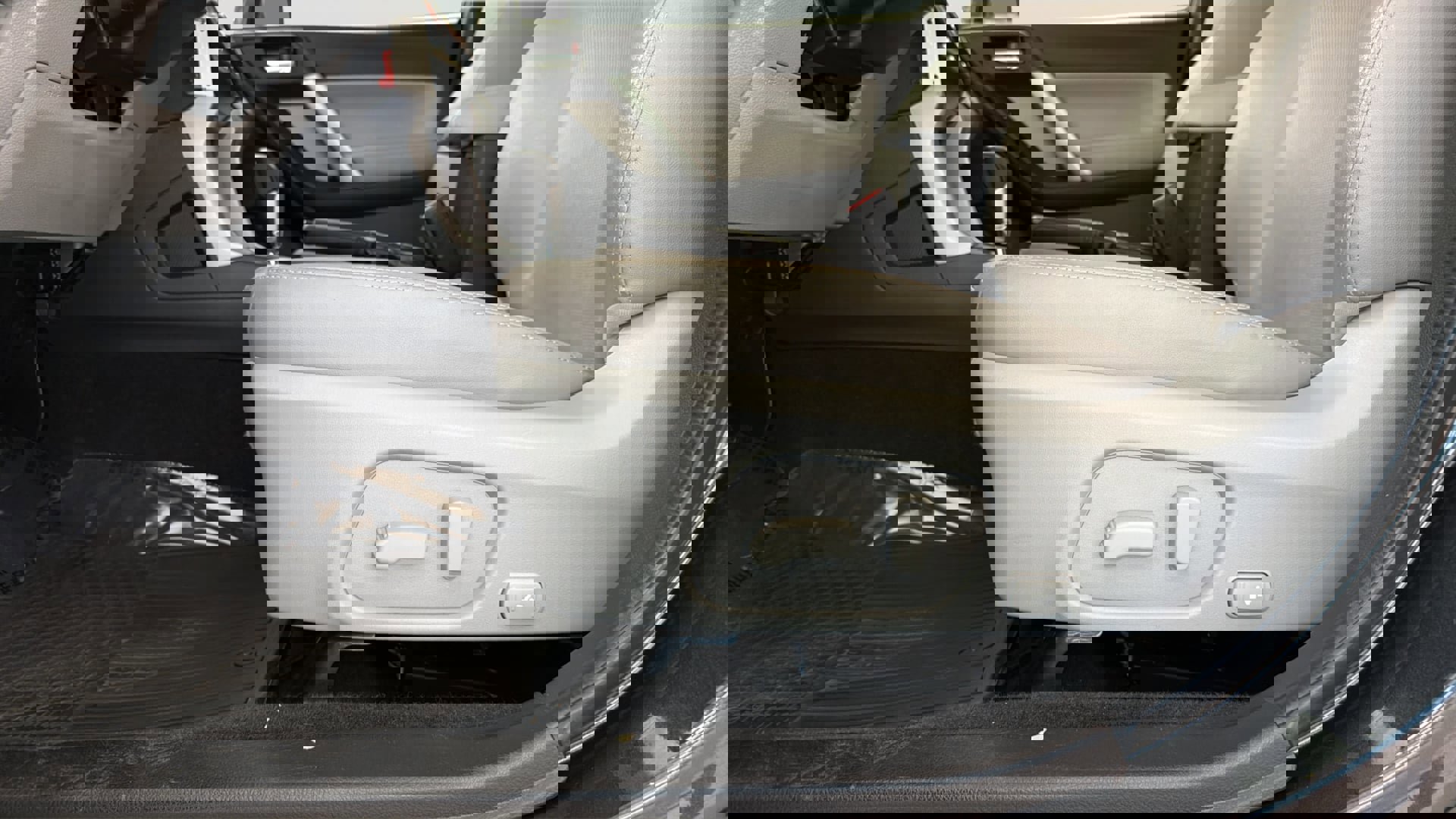 Used 2015 Subaru Forester 2.5i Limited image 20