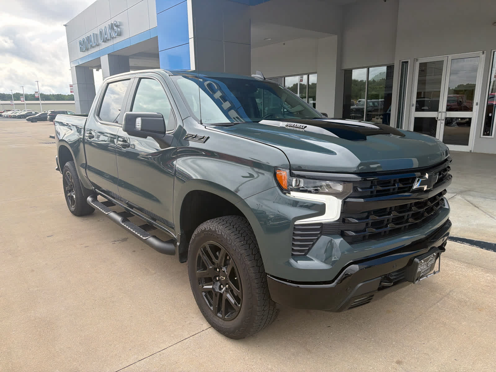 Used 2026 Chevrolet Silverado 1500 LT Trail Boss w/ LT Trail Boss Premium Package AWD/4WD image 9