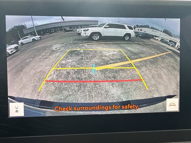 Used 2025 Toyota Tacoma SR5 w/ SR5 Upgrade Package image 33