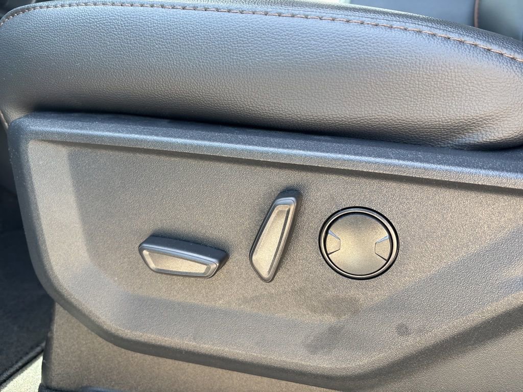 New 2026 Ford F250 Lariat w/ Lariat Premium Package image 17