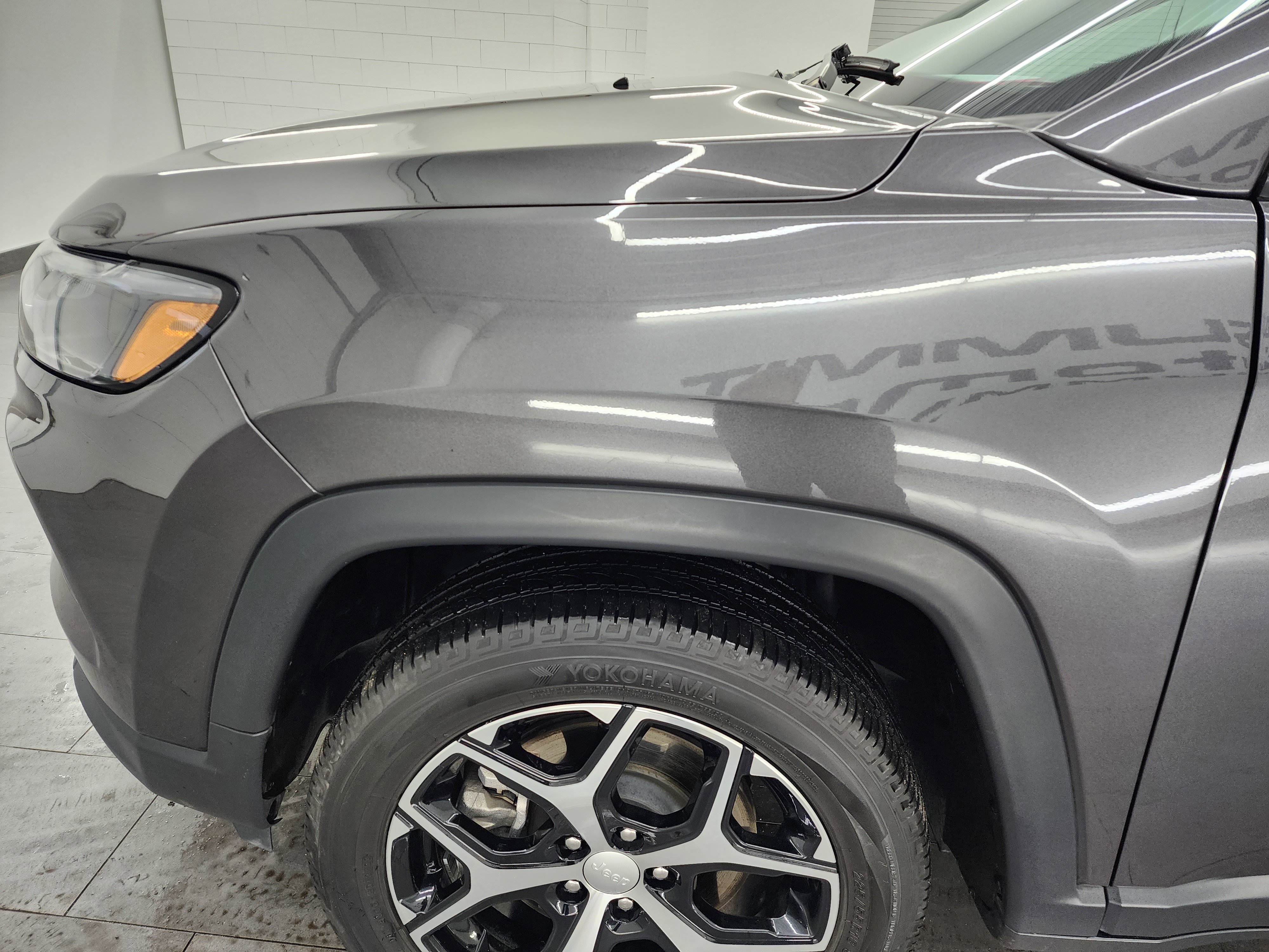 Used 2024 Jeep Compass Latitude image 31