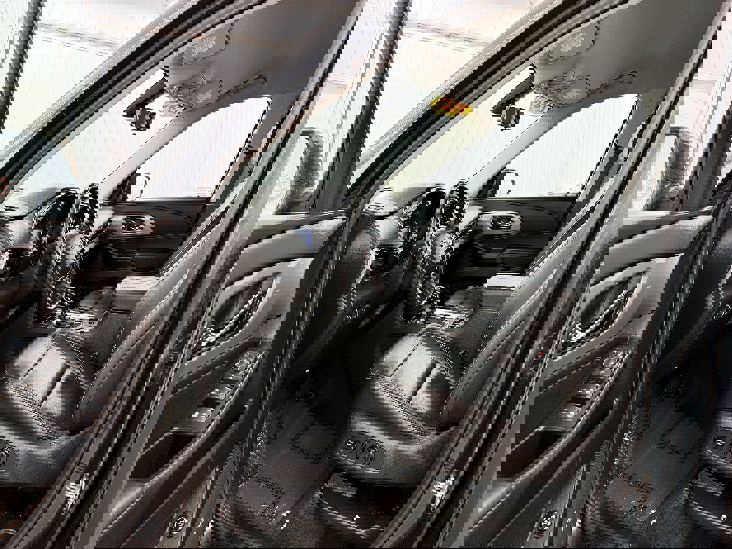 Used 2021 Chevrolet Traverse RS image 4