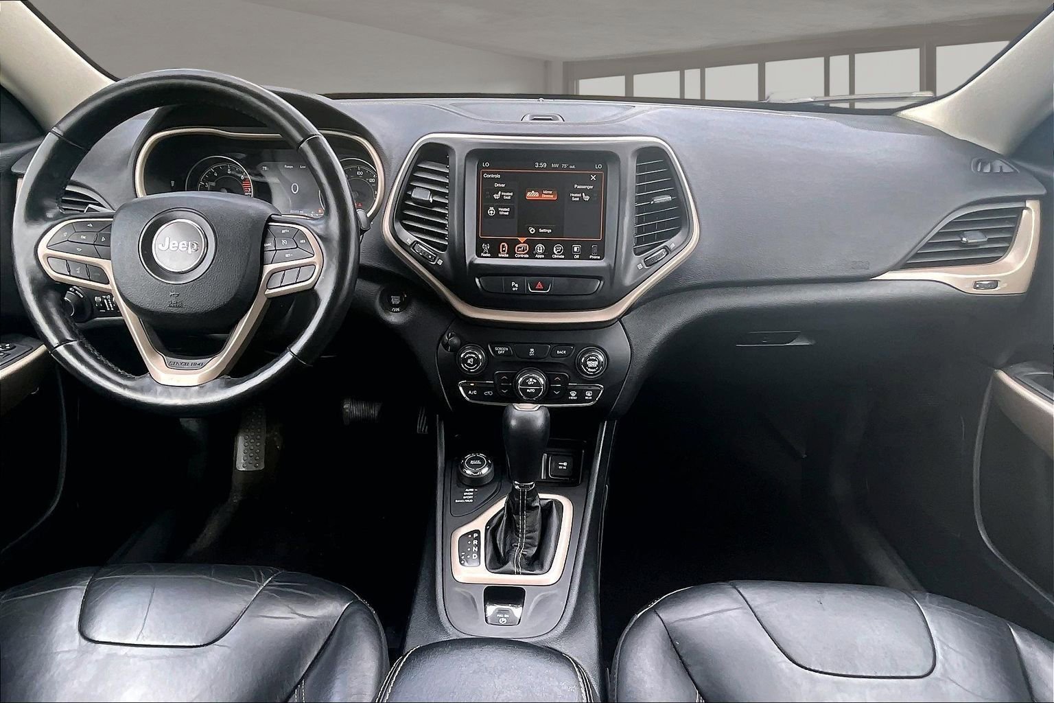 Used 2018 Jeep Cherokee Limited AWD/4WD image 17
