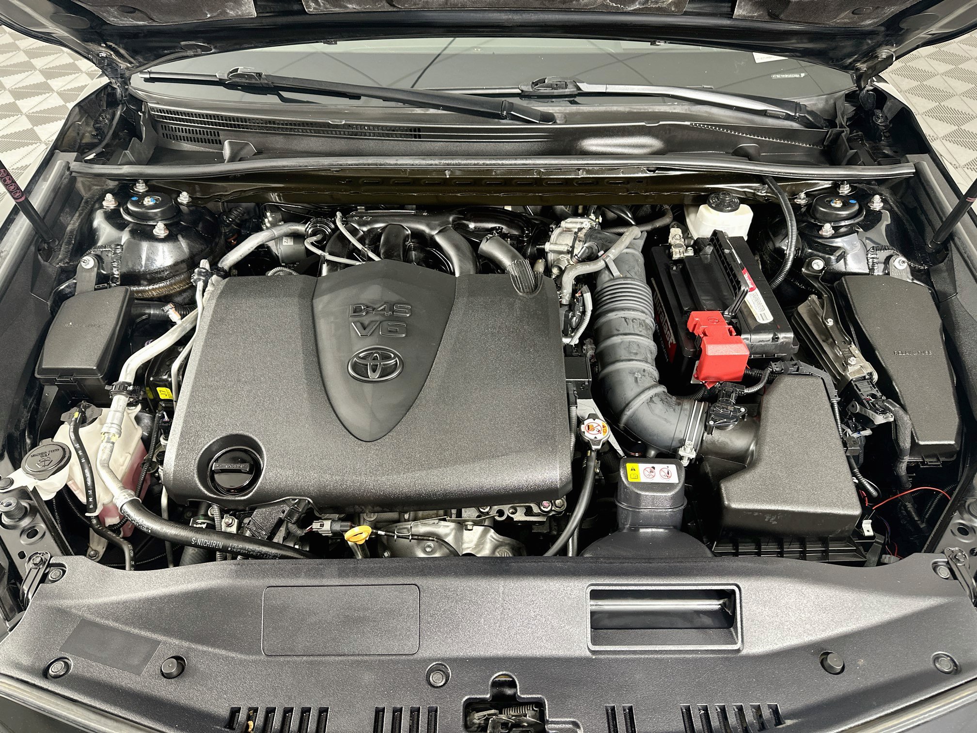 Used 2019 Toyota Camry XSE FWD image 33
