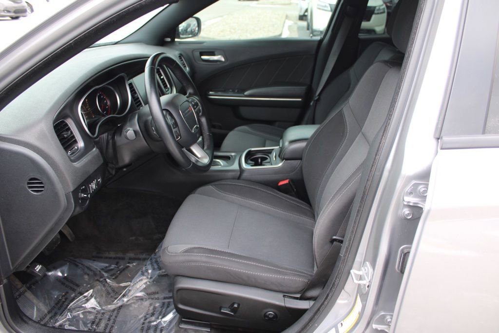 Used 2016 Dodge Charger SXT image 15