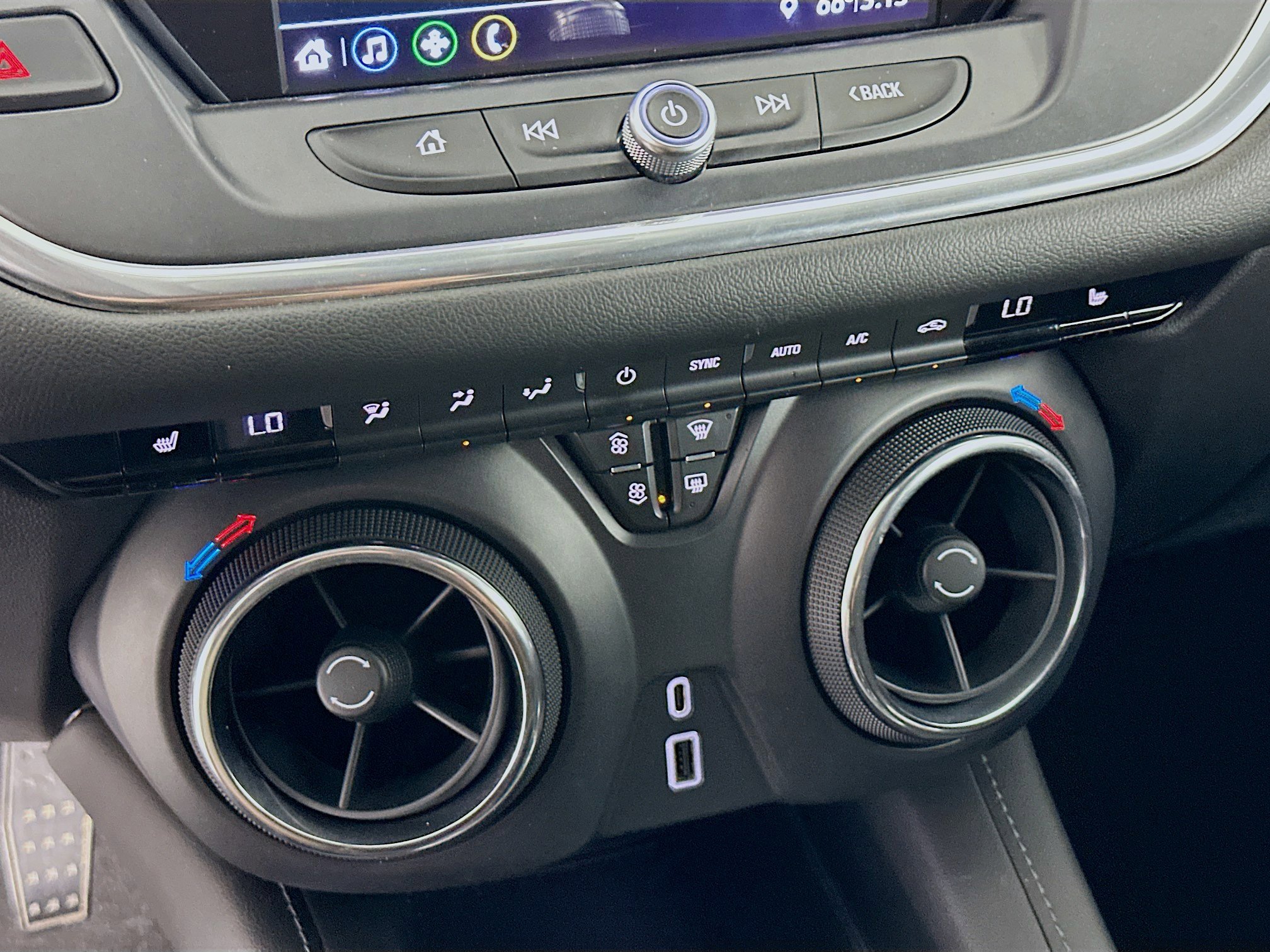 Used 2019 Chevrolet Blazer LT image 23