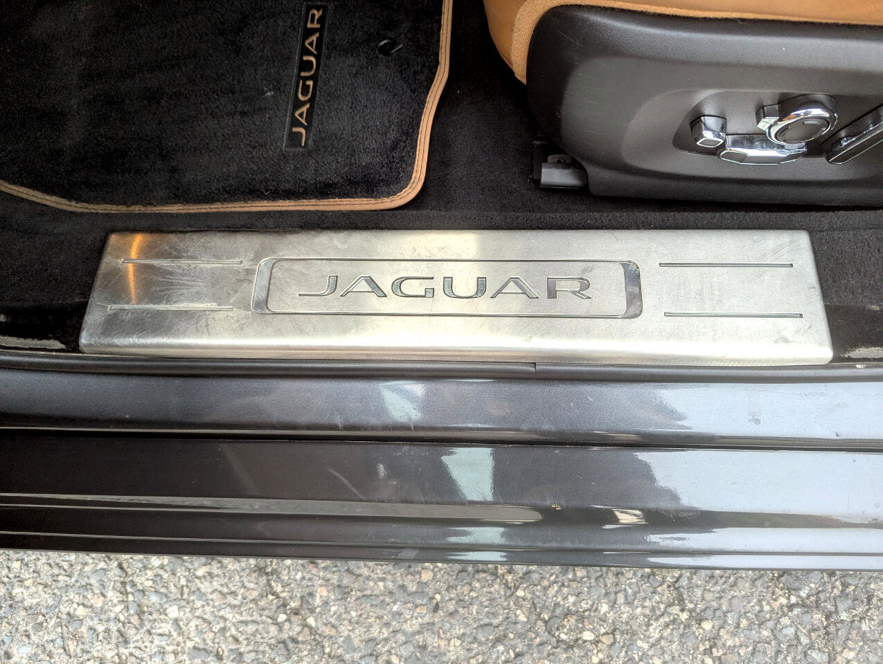 Used 2017 Jaguar XJ L Supercharged image 15