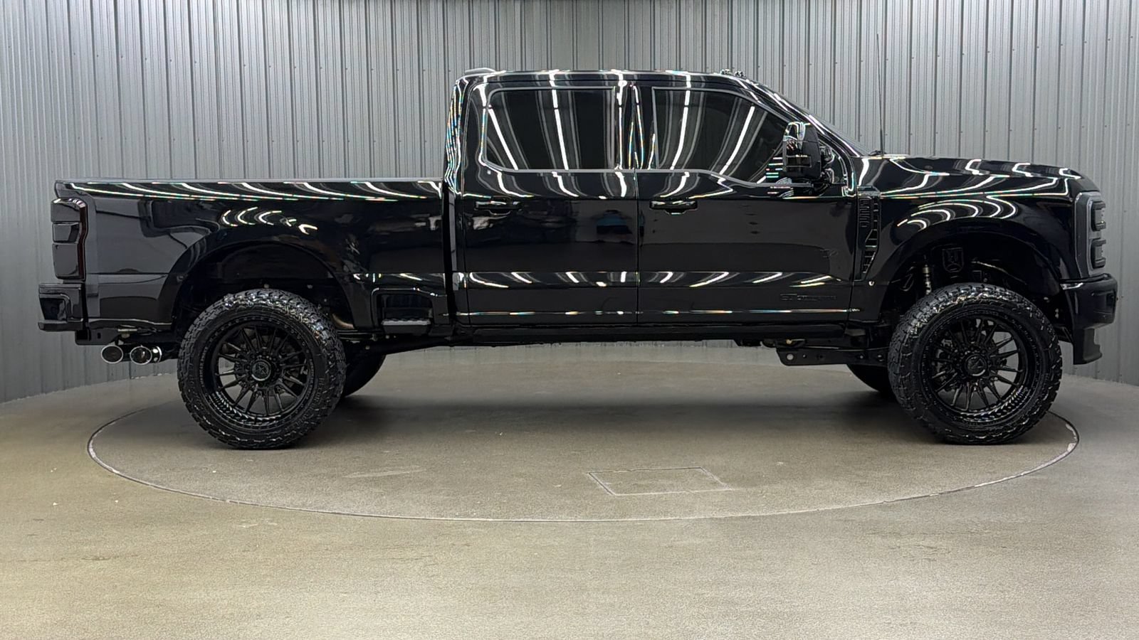 Used 2026 Ford F250 Platinum AWD/4WD image 6