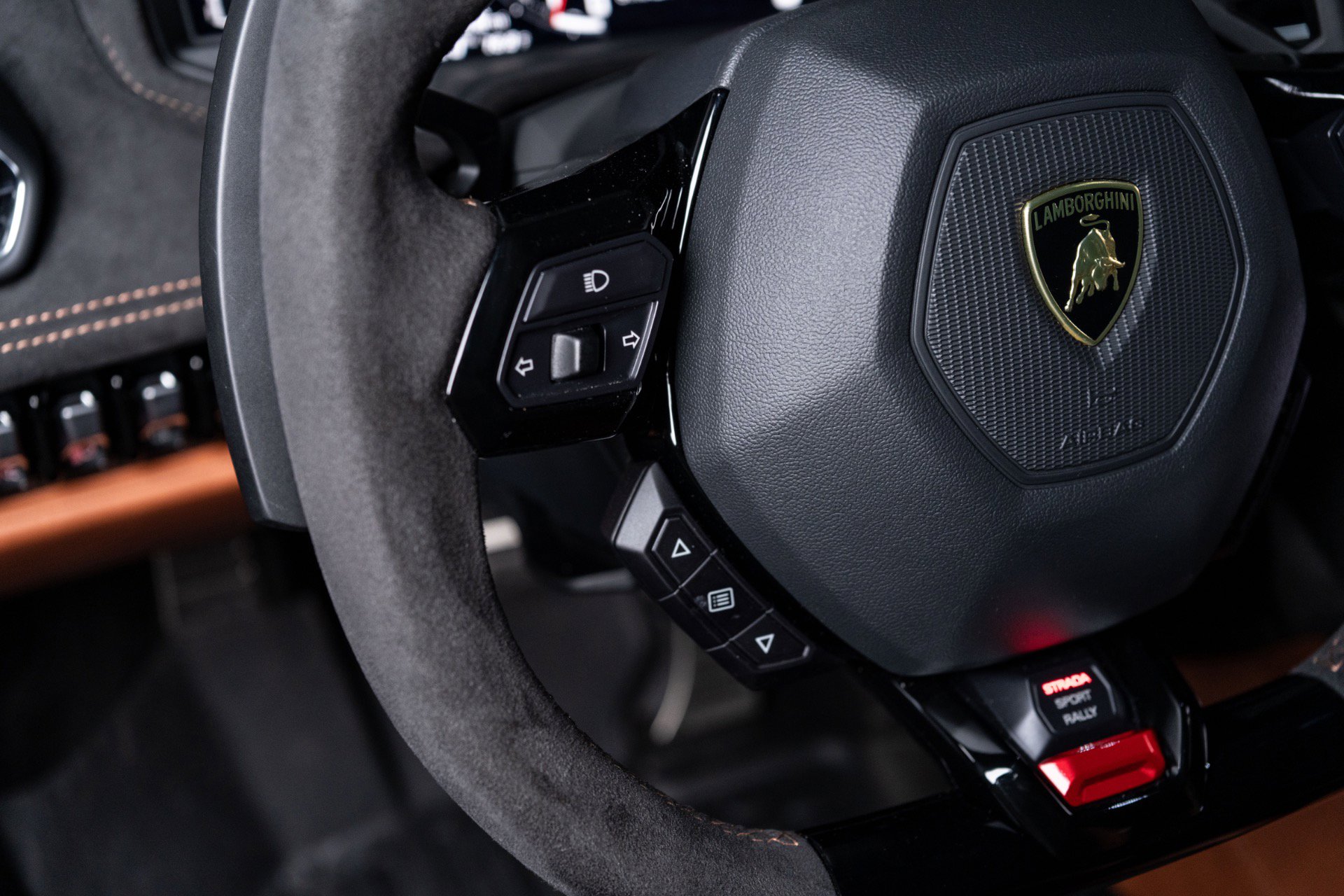 Used 2024 Lamborghini Huracan Sterrato AWD/4WD image 73