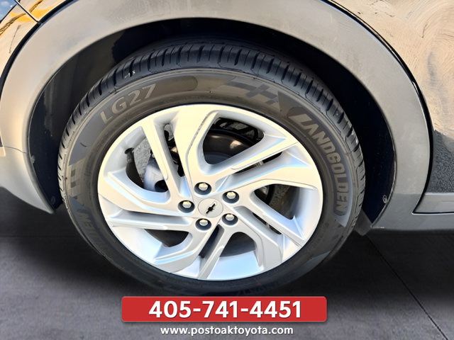 Used 2022 Chevrolet Bolt LT FWD image 33